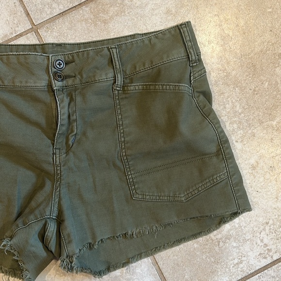 Pilcro Anthropologie The Wanderer Olive Green Utility Shorts 31 - Picture 6 of 8